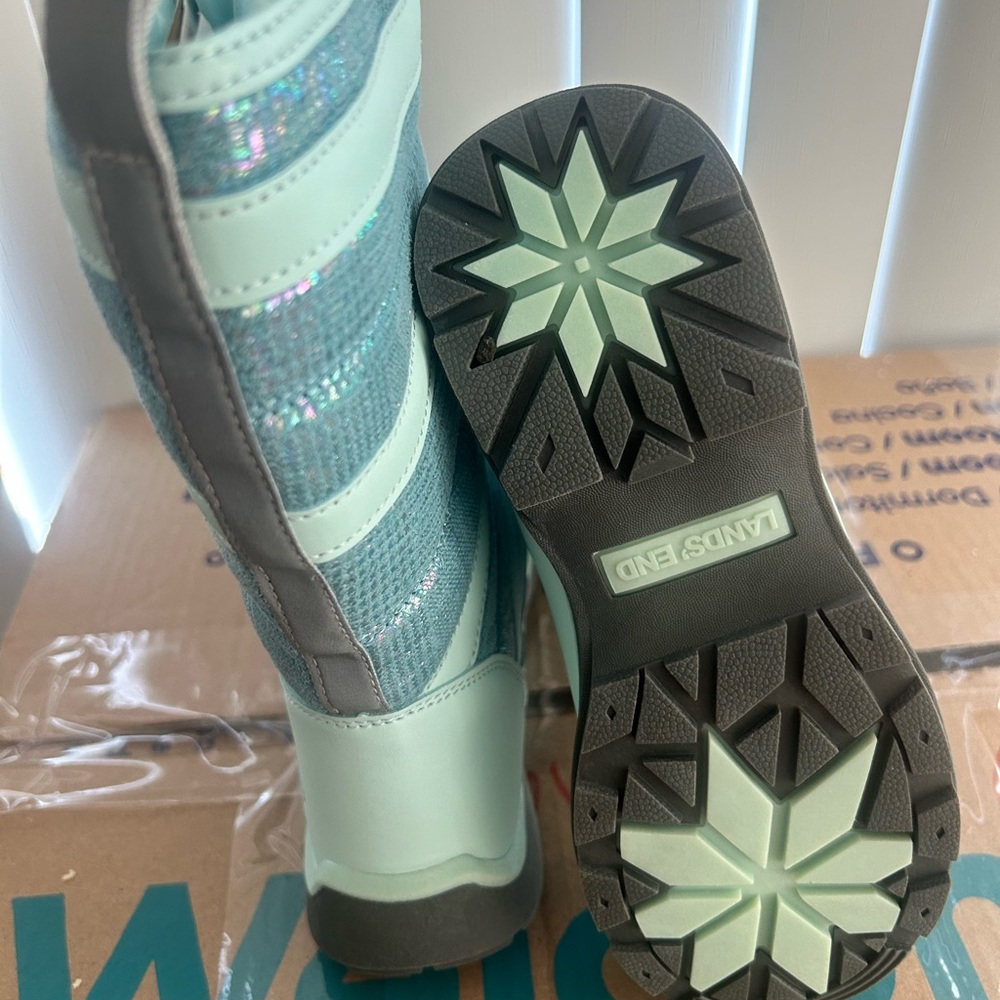 Girls Lend’s End Snow boots..size 2m.